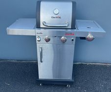 Char-Broil Professional PRO 2-Burner Gas BBQ (TRU-Infrared) + 11kg Calor Gas Cylinder