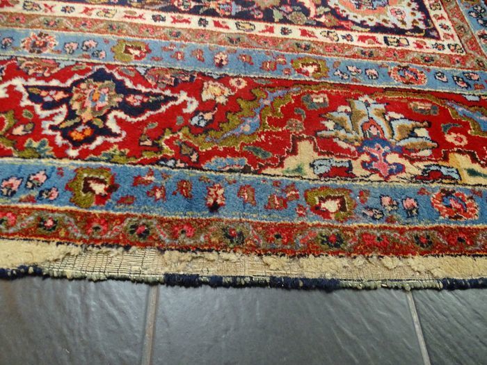 Huge P.ersian Medallion Rug 3.55m x 2.55m (MED)
