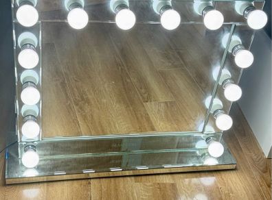 Hollywood Mirror
