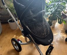 Silver Cross Surf Pram ( Canopy/Top-hood is missing)