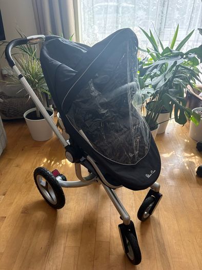 Silver Cross Surf Pram ( Canopy/Top-hood is missing)
