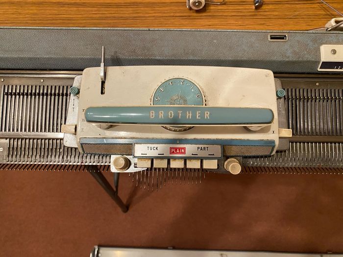 Brother knitting machine KH-580