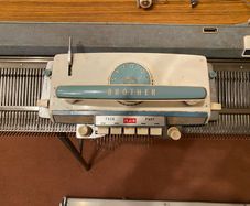 Brother knitting machine KH-580