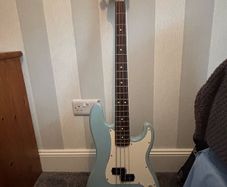 Fender Precision Bass