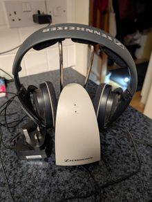 Wireless headphones