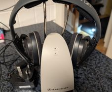 Wireless headphones