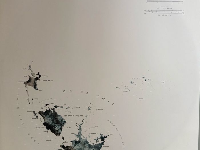 Ash - Islands. Played twice and like new. Gatefold sleeve with insert and printed inner sleeve.