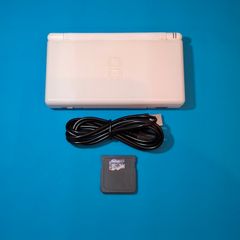 DS Lite Console w/ R4 Cartridge