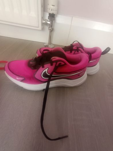 Girls runners