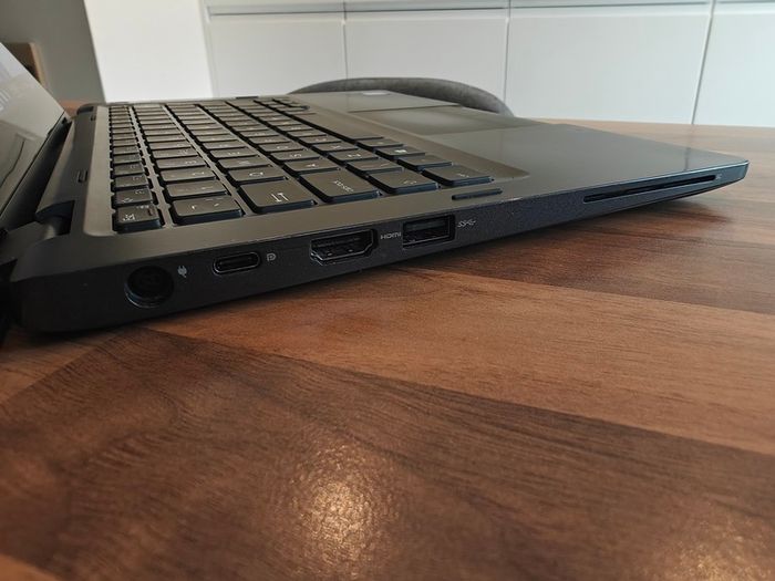 Dell Latitude 5300 2in1 | i5 | 16GB | 256GB | 13" FHD Rotated Touchscreen | Win11