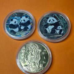Coins - Novelty Crown Size X 3 .