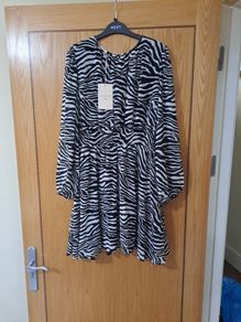 Dress midi size 12 zebra print Emily & Me