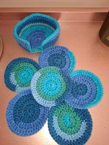 6 Coasters and holder