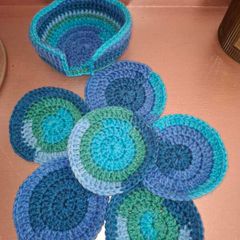 6 Coasters and holder