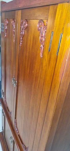 linen press