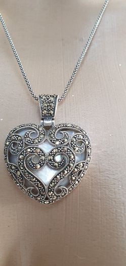Antique sterling silver jewelled heart pendant mounted on mother of pearl base necklace Rrp 250