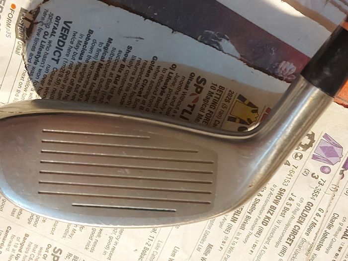 BEN HOGAN Edge 2 Iron Golf Club in very good condition