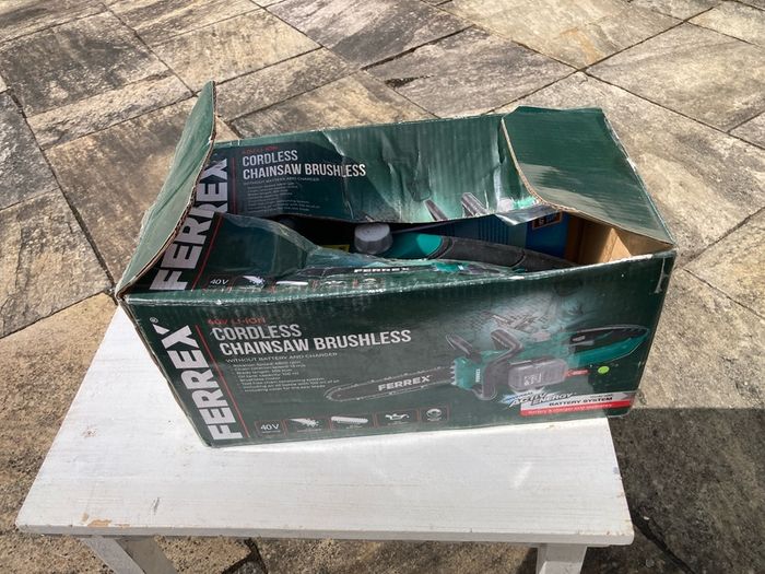 cordless chainsaw