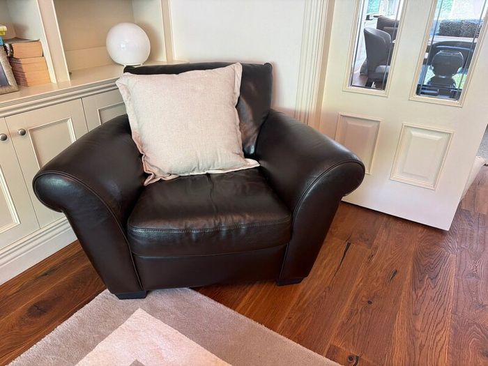Natuzzi Italian Leather Sofa Suite  4 Seater, 2 S