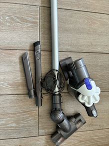 dyson for parts (cutting out)