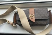 Michael Kors XS EW Sling XBODY