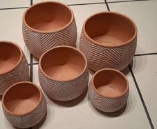 Set of 6 assorted terracotta plant pots