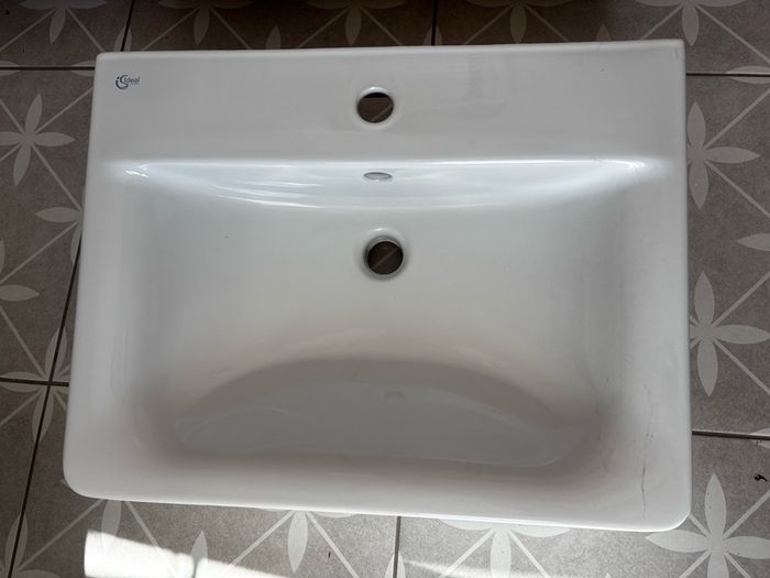 BRAND NEW Countertop Basin - Ideal Standard