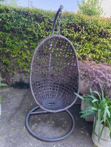 Egg chair