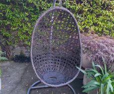 Egg chair
