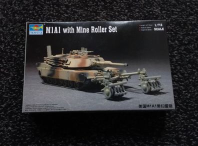 Trumpeter : M1A1 With Mine Roller Set : 1:72 Scale - 2009