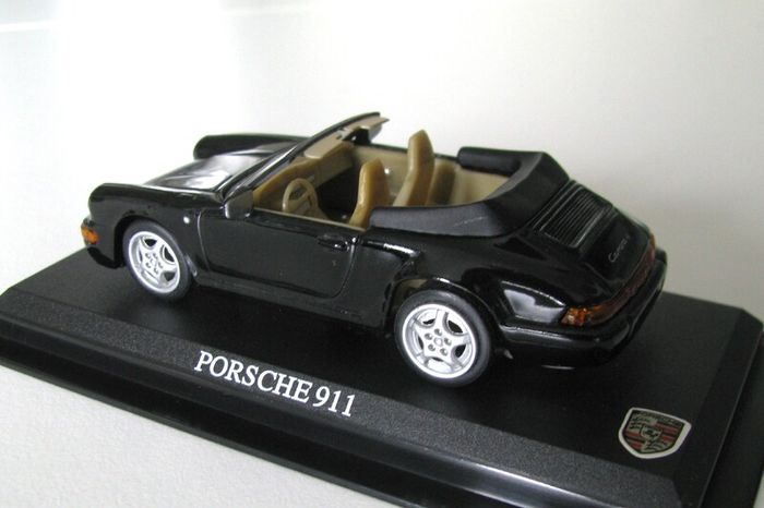 Diecast Model Porsche 911 Carrera 4 - del Prado Car Collection 1:43