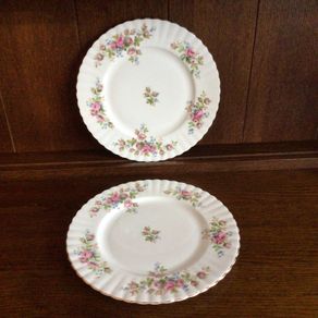 A Pair of Royal Albert Moss Rose 9.5 inch China plates