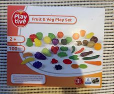 Fruit and veg toy set