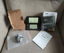 New Nintendo 3DS XL Console Boxed Super