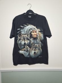 Vintage WILD t shirt American Indian and wolves print front and back Size medium
