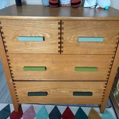 chest of drawers