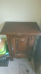 Solid wood lockable drinks/tv cabinet