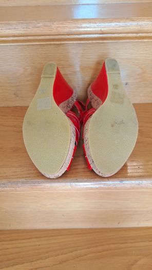 Red wedges size 6