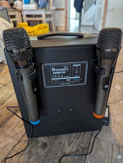 touchscreen karaoke machine