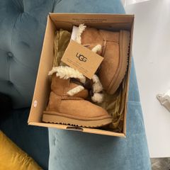 UGG boots Bailey bow infant size Uk5