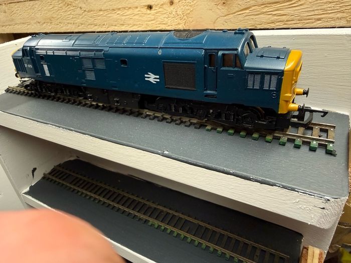 Hornby class 37