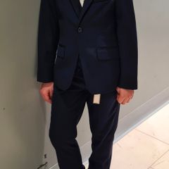 Stunning Paul Costello Suit for 9 years boy navy 3 piece with shirt used once
