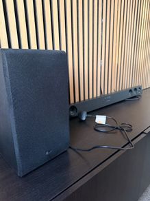 LG SJ3 Soundbar with subwoofer