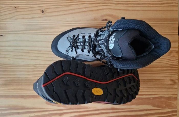 Hiking boots : North Face