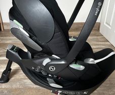 Cybex Cloud T i-Size + Cybex Base T Excellent Condition