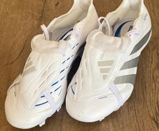 Predator boots size 7