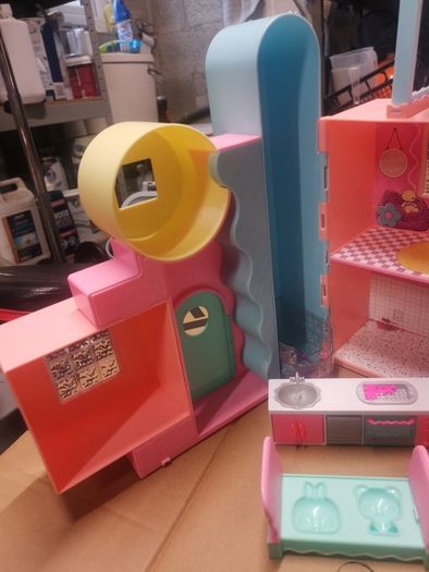 LOL Dollhouse