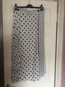pleated skirt
