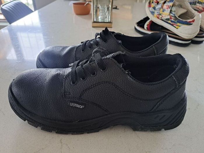 Safety boots black 44 uk10