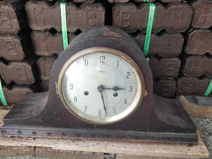 Federal Mantle Clock